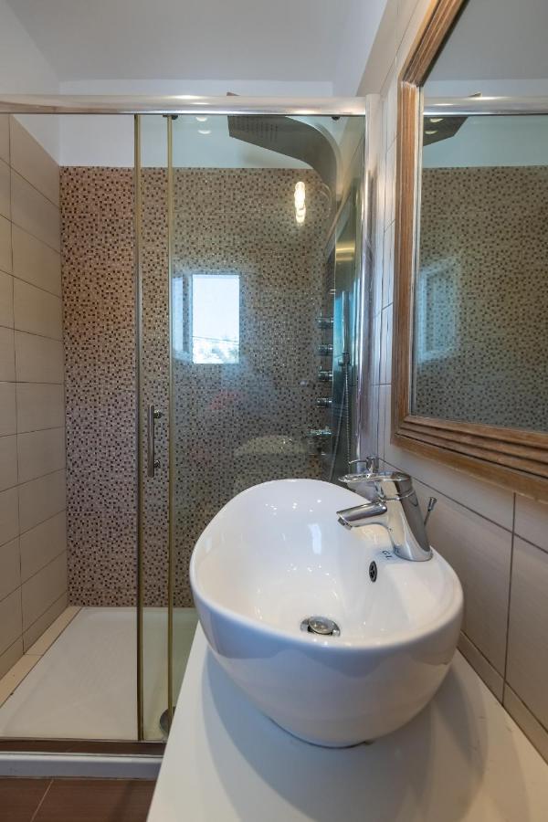 Niriides Luxury Studios Astypalaia Bagian luar foto